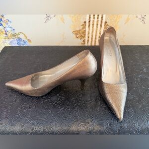Vintage Gucci Decollete Heels Size 8.5 B bronze color with sparkly heel
